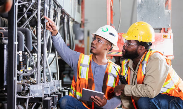 Best Circuit Breaker Repair  in Howard, WI